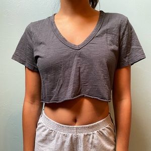 Adorable little cropped grey v neck t shirt!!